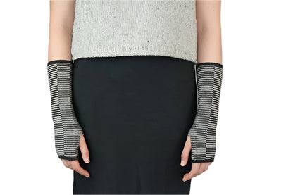 Punakaiki Wrist Warmers in Merino