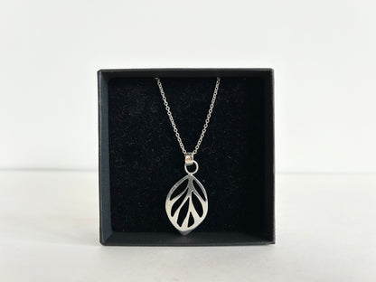 Rounded Stencil Leaf Necklace